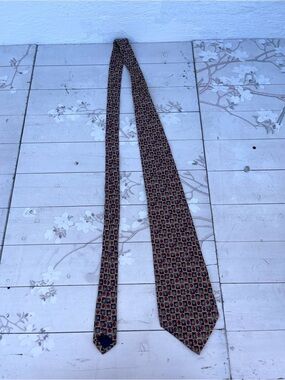 Burberry Men's Geometric Silk Tie in Red and Navy